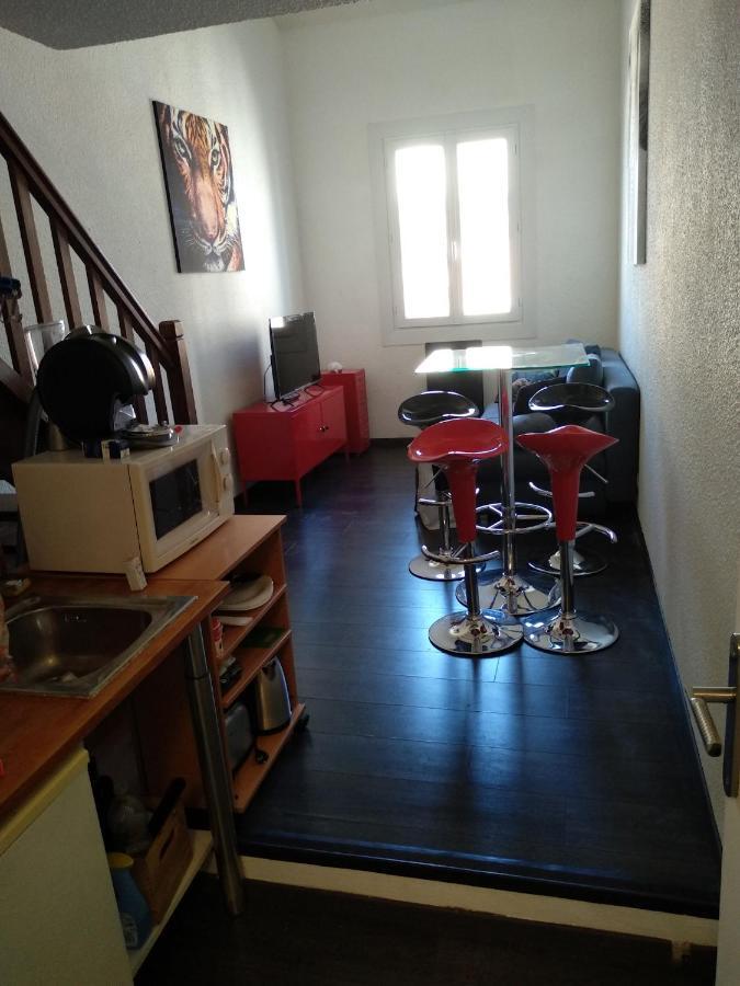 Apartamento Duplex vieux port - mesures sanitaires supplémentaires Marsella Exterior foto